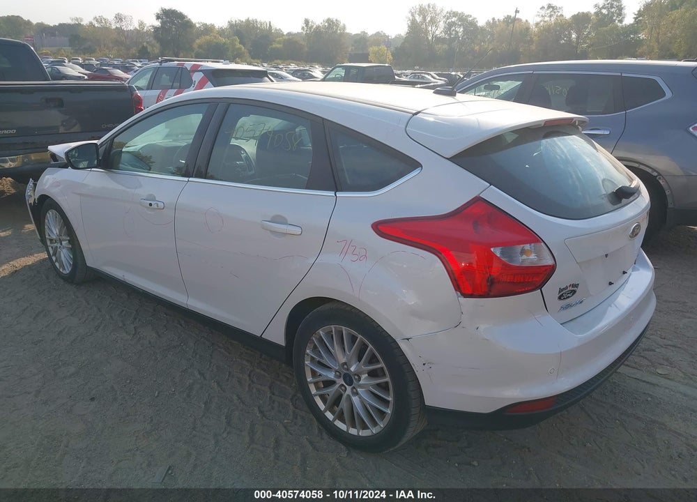 2014 FORD FOCUS TITANIUM VIN: 1FADP3N25EL452837