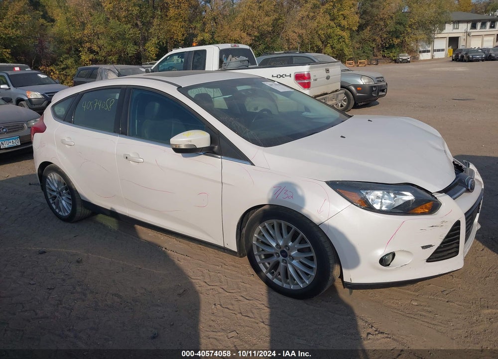2014 FORD FOCUS TITANIUM VIN: 1FADP3N25EL452837