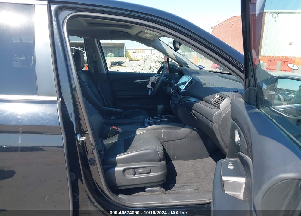 2017 HONDA PILOT EX-L VIN: 5FNYF5H55HB038710
