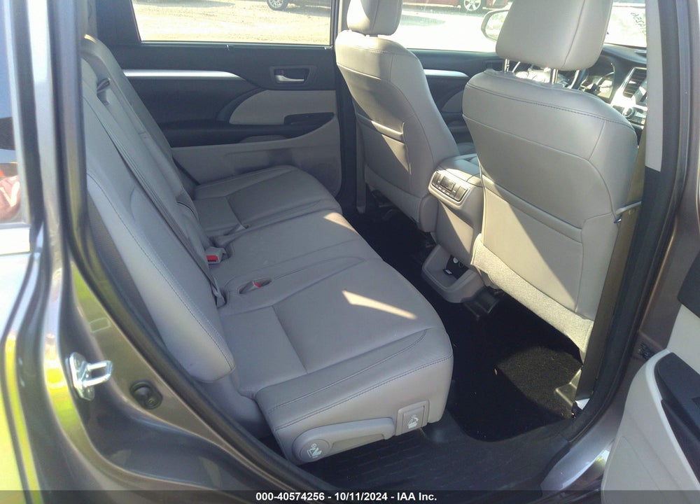 2016 TOYOTA HIGHLANDER XLE V6 VIN: 5TDKKRFH9GS500475