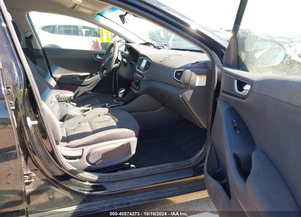 2018 HYUNDAI IONIQ HYBRID SEL VIN: KMHC75LC4JU077519