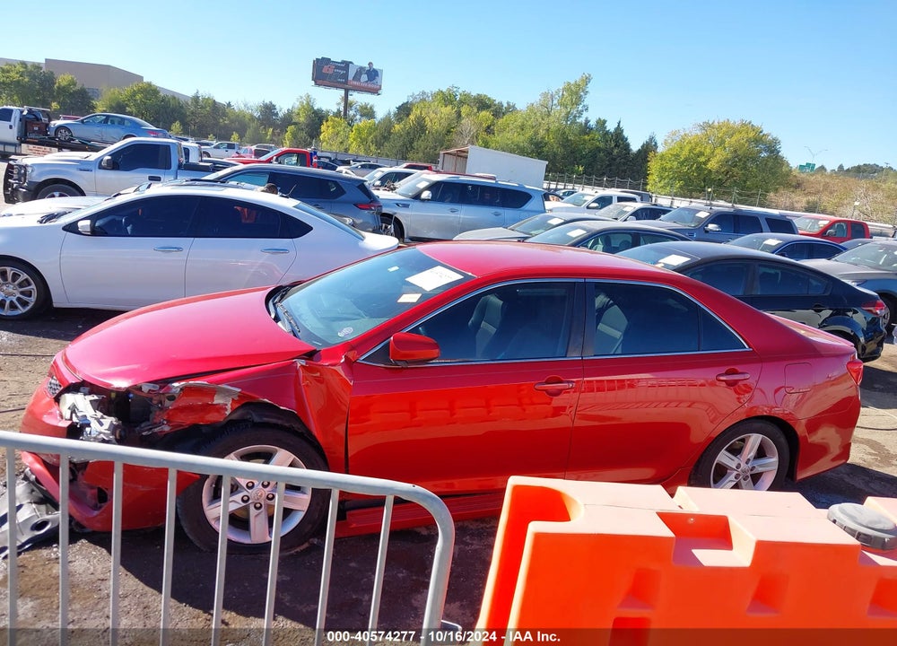 2013 TOYOTA CAMRY SE VIN: 4T1BF1FK3DU682940