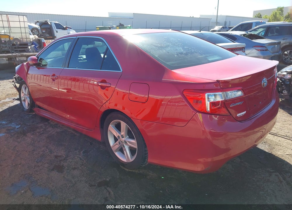2013 TOYOTA CAMRY SE VIN: 4T1BF1FK3DU682940