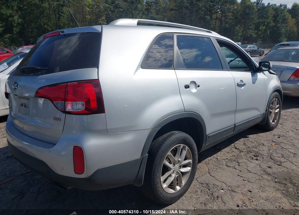 2014 KIA SORENTO LX V6 VIN: 5XYKT4A77EG490943