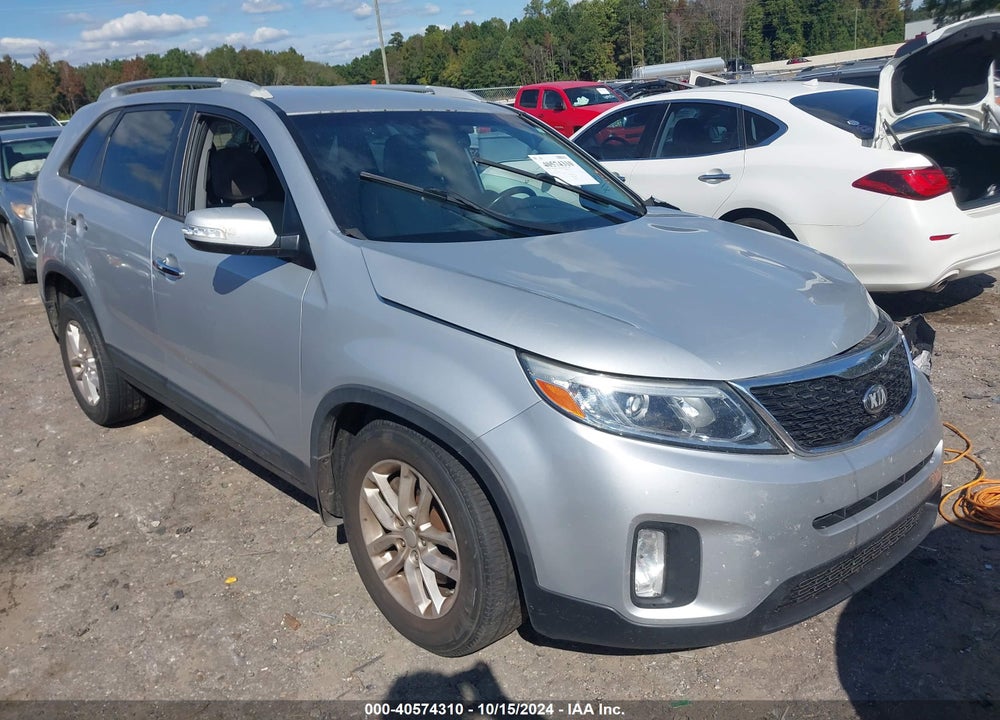2014 KIA SORENTO LX V6 VIN: 5XYKT4A77EG490943