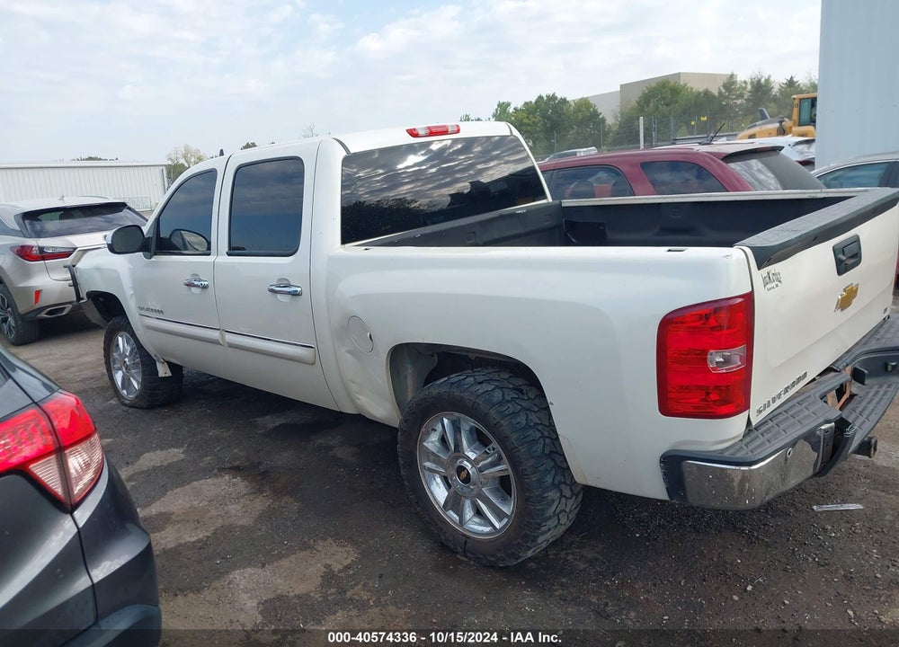2013 CHEVROLET SILVERADO 1500 LT VIN: 3GCPKSE76DG308141