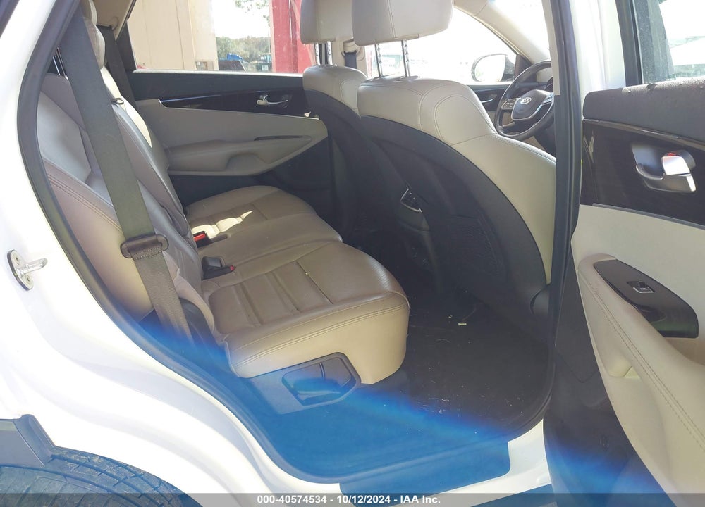2019 KIA SORENTO 3.3L EX VIN: 5XYPH4A53KG523664
