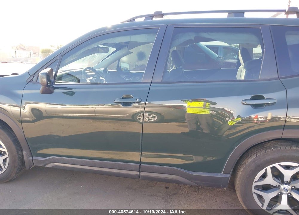 2023 SUBARU FORESTER PREMIUM VIN: JF2SKADCXPH476573