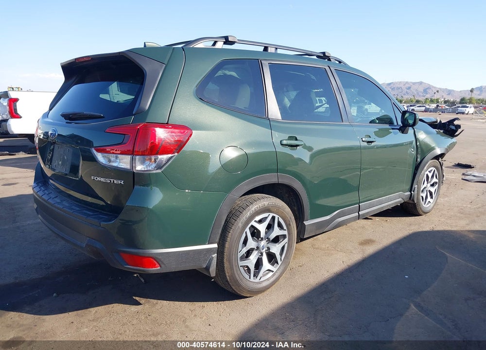 2023 SUBARU FORESTER PREMIUM VIN: JF2SKADCXPH476573