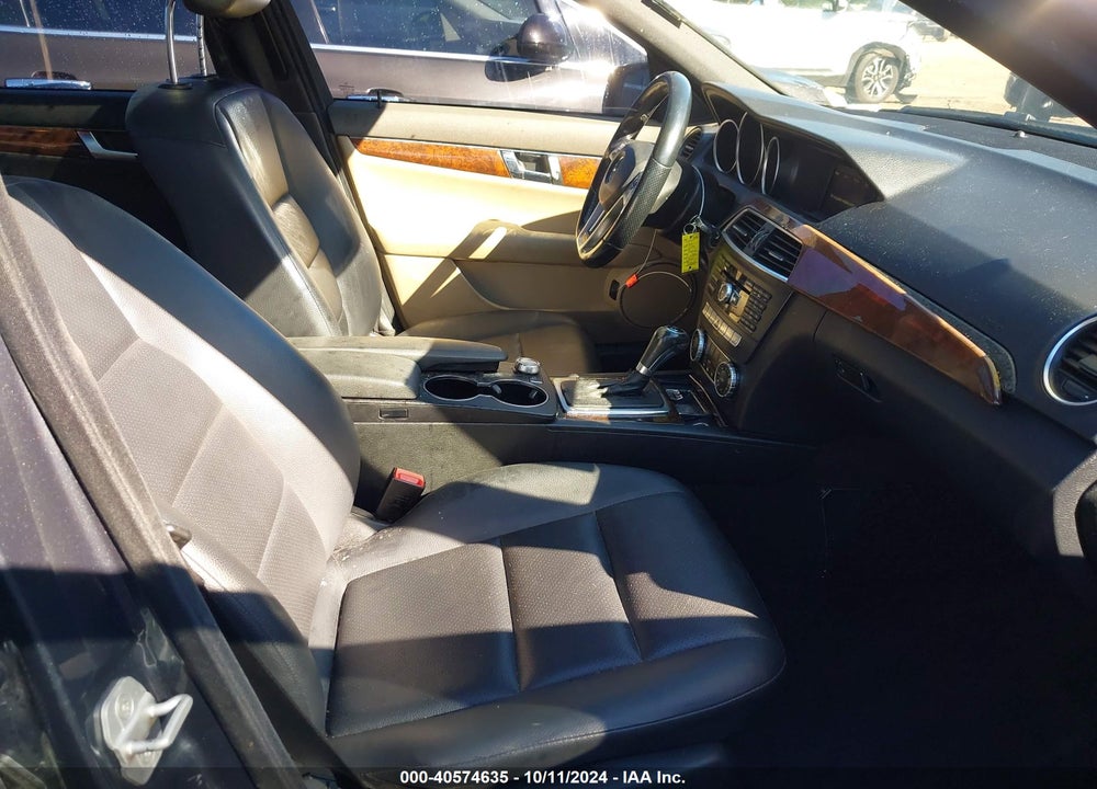 2014 MERCEDES-BENZ C 250 VIN: WDDGF4HB2EA955402