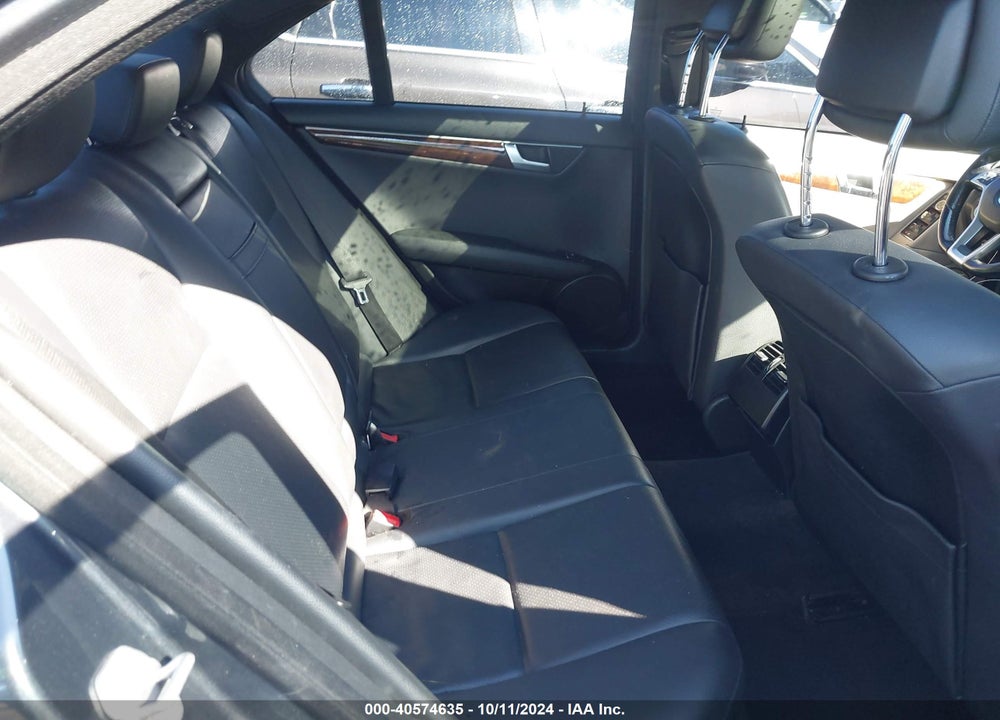 2014 MERCEDES-BENZ C 250 VIN: WDDGF4HB2EA955402
