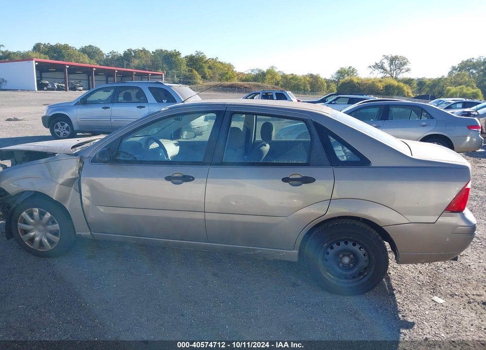 2005 FORD FOCUS ZX4 VIN: 1FAFP34N85W144211