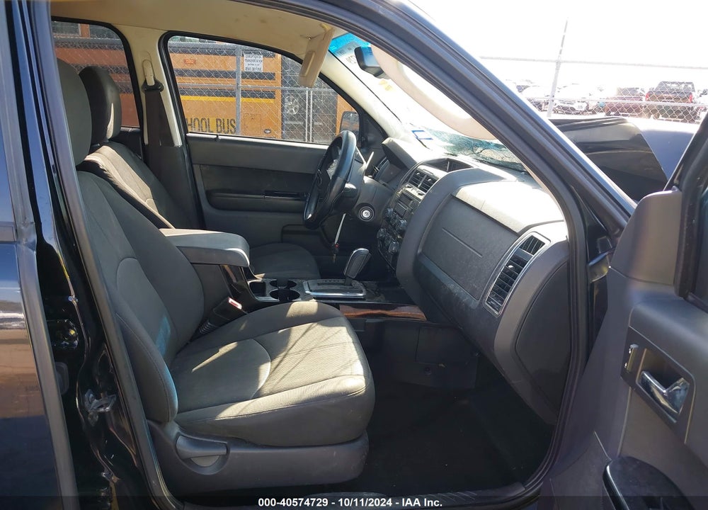 2010 MAZDA TRIBUTE I SPORT VIN: 4F2CY0C74AKM10031