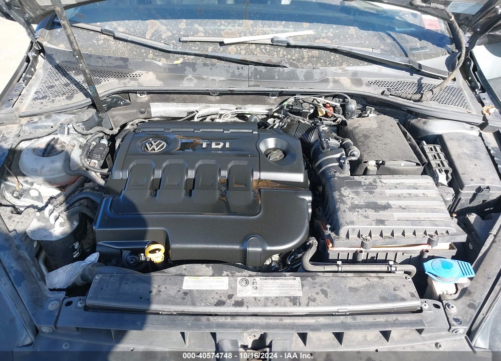 2015 VOLKSWAGEN GOLF TDI SE 4-DOOR VIN: 3VWRA7AU9FM055287