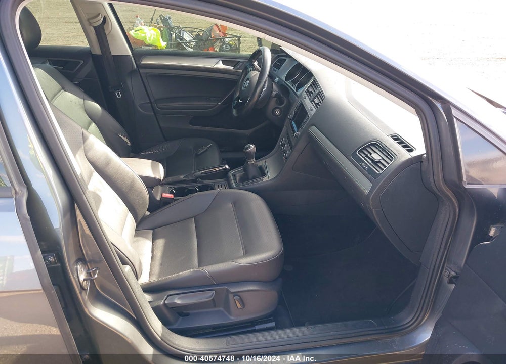 2015 VOLKSWAGEN GOLF TDI SE 4-DOOR VIN: 3VWRA7AU9FM055287