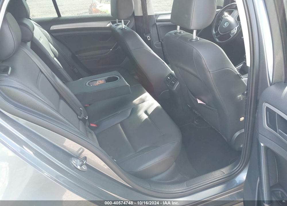 2015 VOLKSWAGEN GOLF TDI SE 4-DOOR VIN: 3VWRA7AU9FM055287