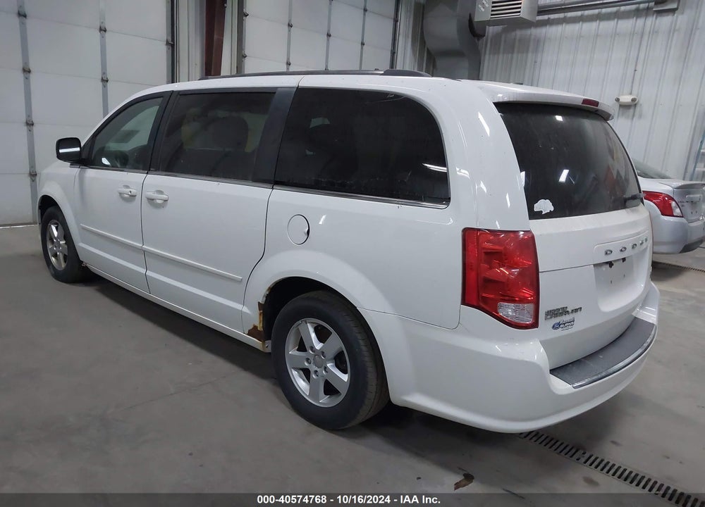 2011 DODGE GRAND CARAVAN CREW VIN: 2D4RN5DG8BR661266