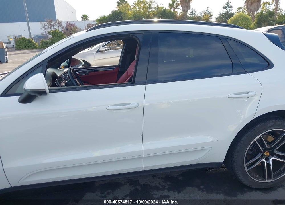2021 PORSCHE MACAN VIN: WP1AA2A55MLB16420