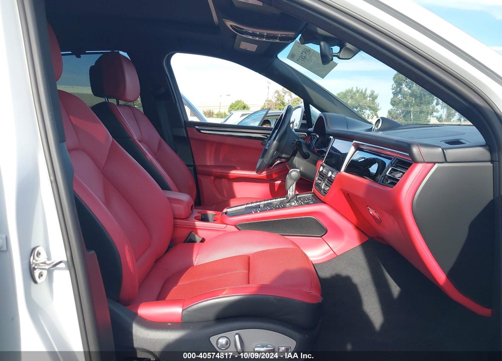 2021 PORSCHE MACAN VIN: WP1AA2A55MLB16420