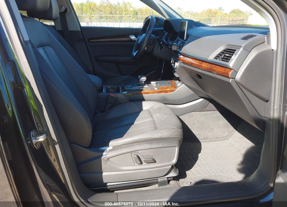 2018 AUDI Q5 VIN: WA1BNAFY8J2079821