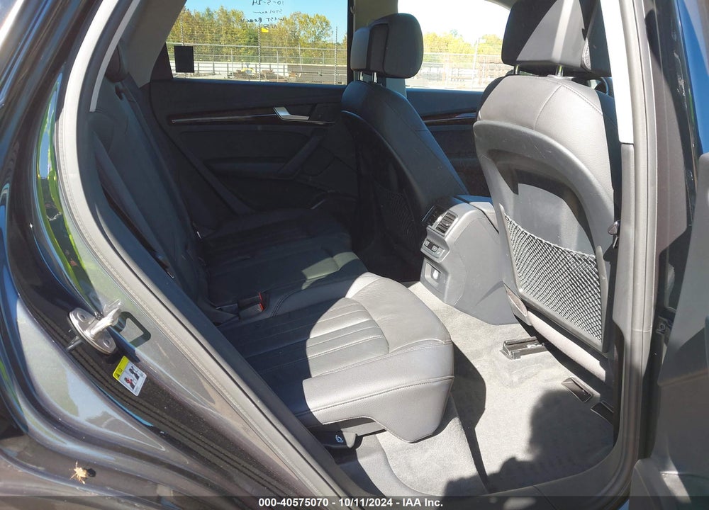 2018 AUDI Q5 VIN: WA1BNAFY8J2079821