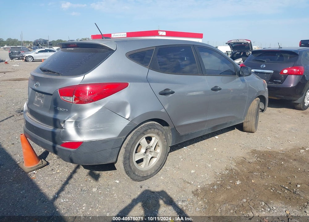 2010 HYUNDAI TUCSON GLS VIN: KM8JT3ACXAU088261