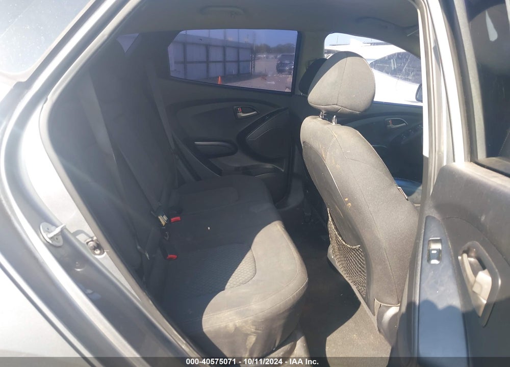 2010 HYUNDAI TUCSON GLS VIN: KM8JT3ACXAU088261