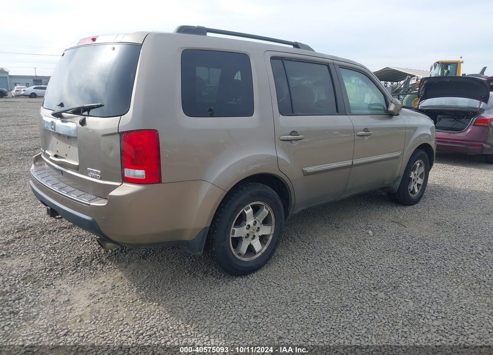 2010 HONDA PILOT TOURING VIN: 5FNYF4H93AB010942