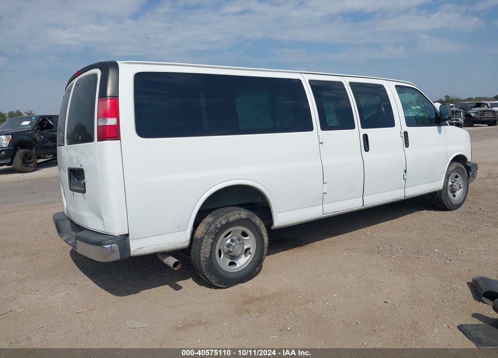 2016 CHEVROLET EXPRESS 3500 LT VIN: 1GAZGPFG1G1217943