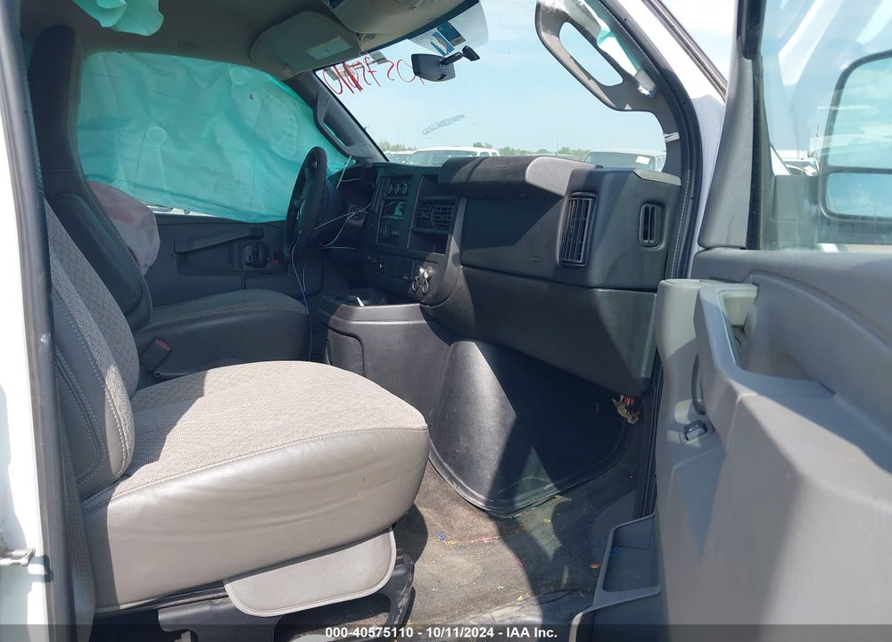 2016 CHEVROLET EXPRESS 3500 LT VIN: 1GAZGPFG1G1217943