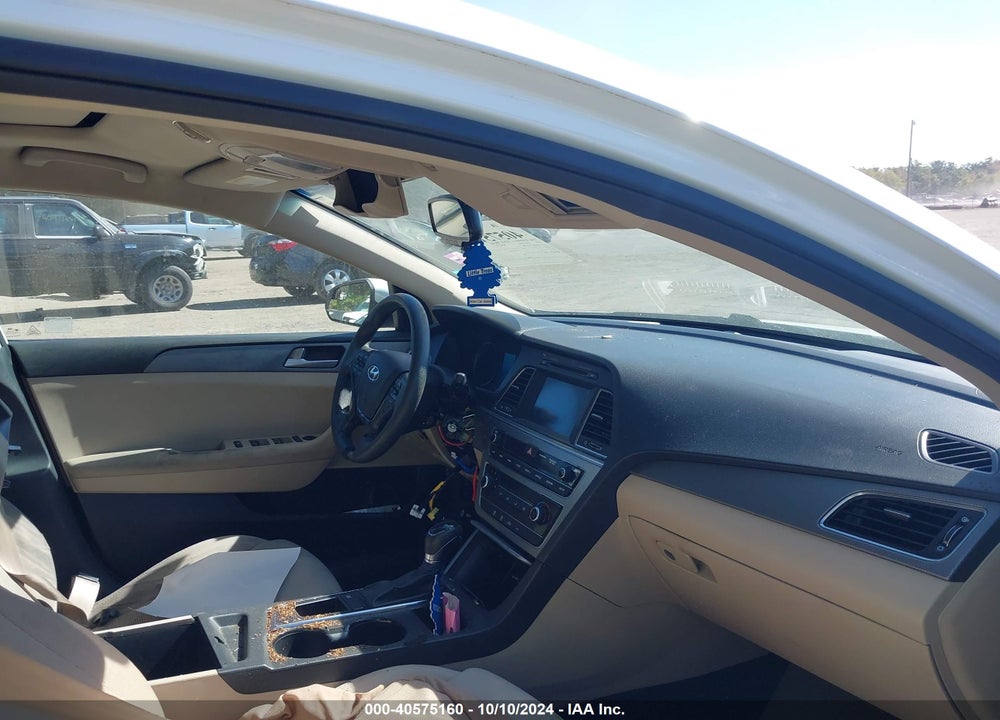 2016 HYUNDAI SONATA SE VIN: 5NPE24AFXGH272448