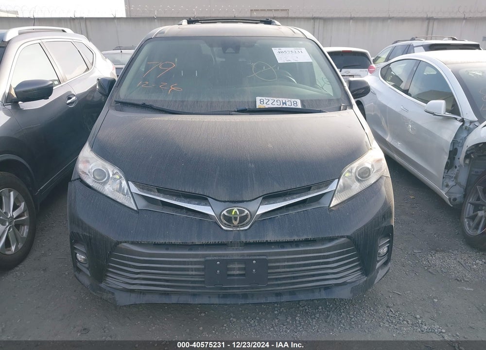 2018 TOYOTA SIENNA XLE PREMIUM 8 PASSENGER VIN: 5TDYZ3DC3JS922758