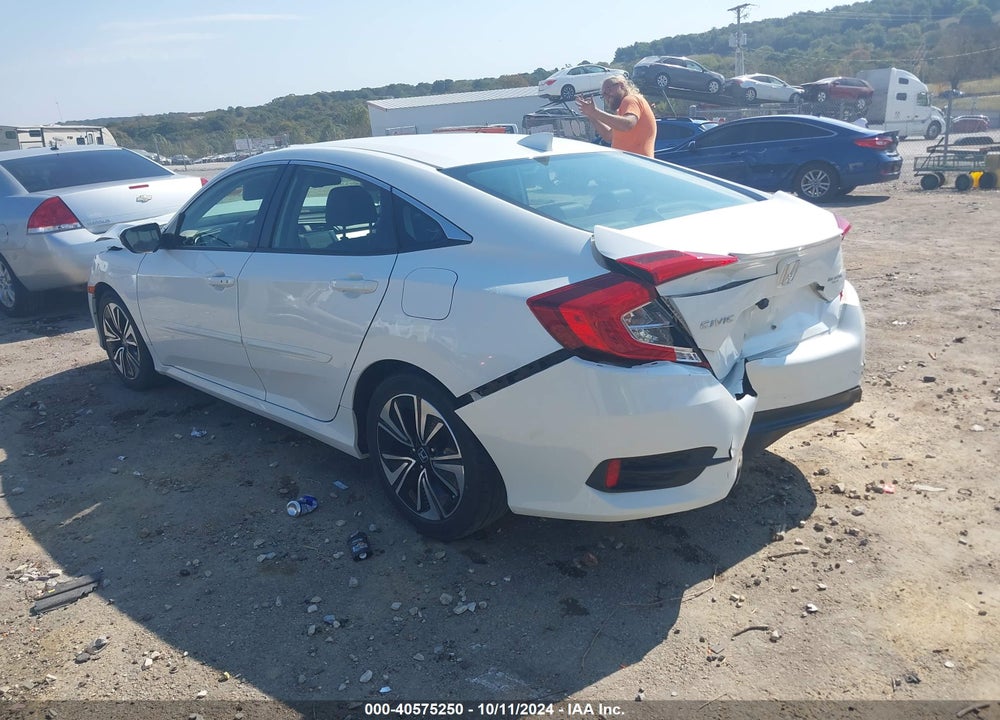2018 HONDA CIVIC EX-L VIN: JHMFC1F78JX010049