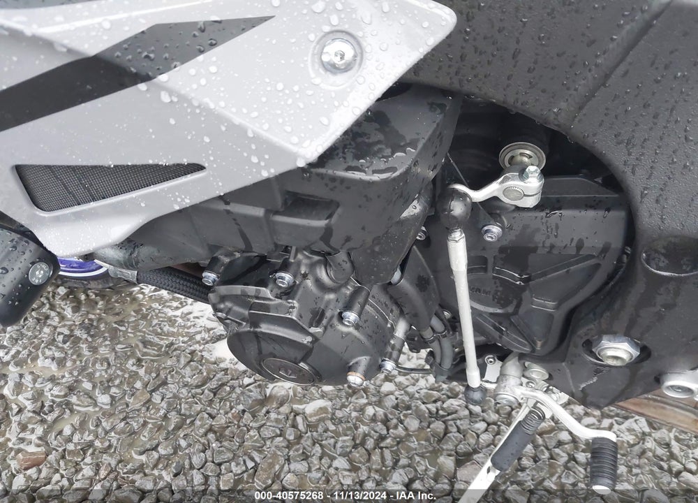2017 YAMAHA FZ10 VIN: JYARN48E9HA000807