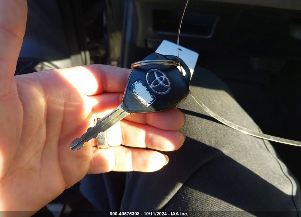 2013 TOYOTA YARIS LE VIN: JTDKTUD34DD550814