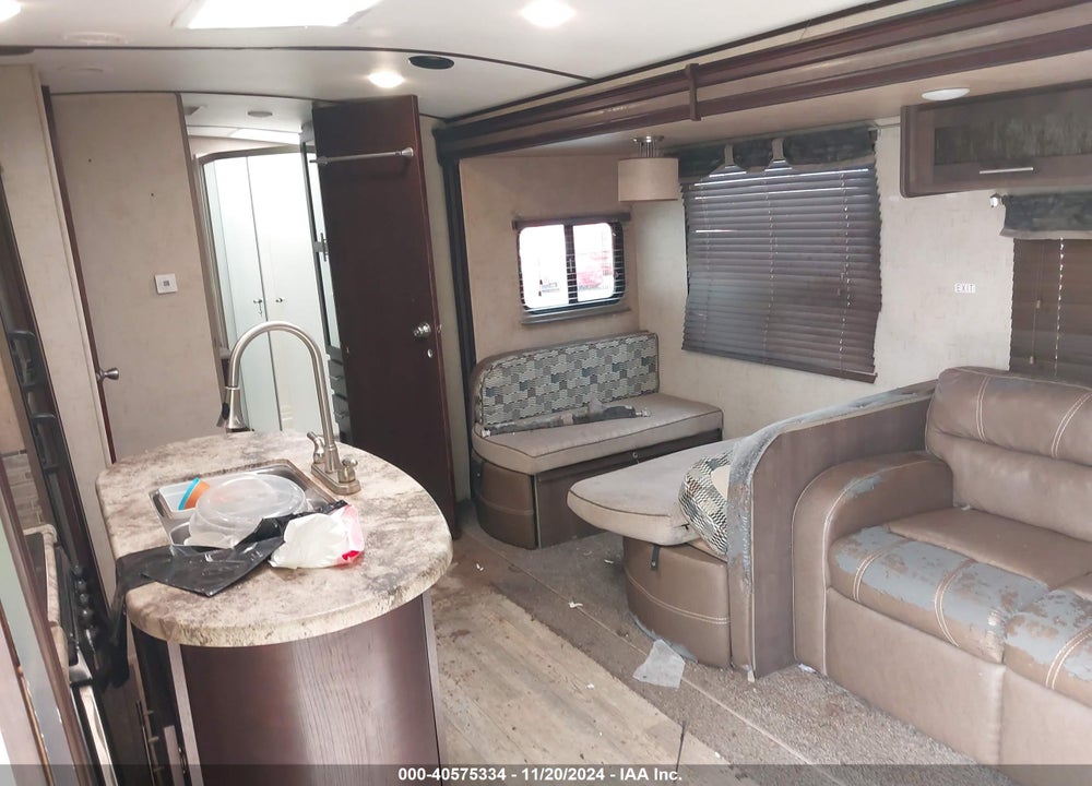 2016 FOREST RIVER OTHER VIN: 4X4TSVE21GL027936
