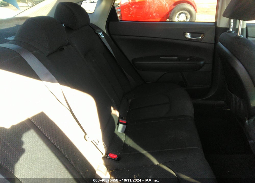 2017 KIA OPTIMA LX VIN: KNAGT4L38H5160884