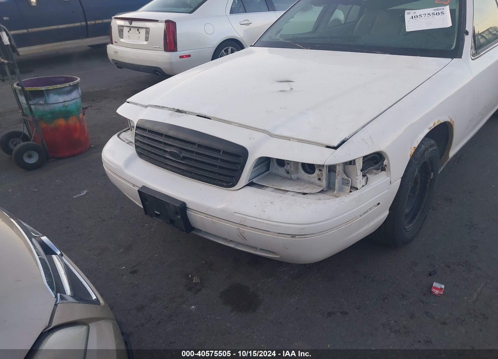 2000 FORD CROWN VICTORIA POLICE INTERCEPTOR VIN: 2FAFP71W5YX149315