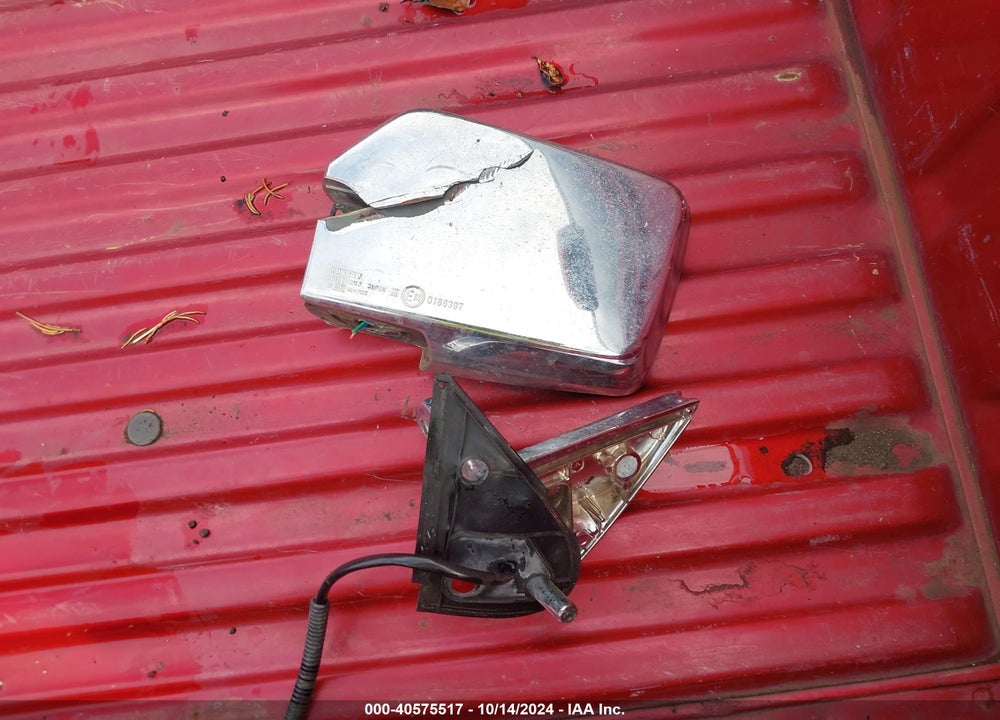 1996 NISSAN TRUCK XE VIN: 1N6SD11S0TC345645