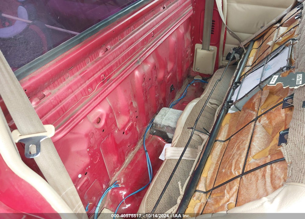 1996 NISSAN TRUCK XE VIN: 1N6SD11S0TC345645