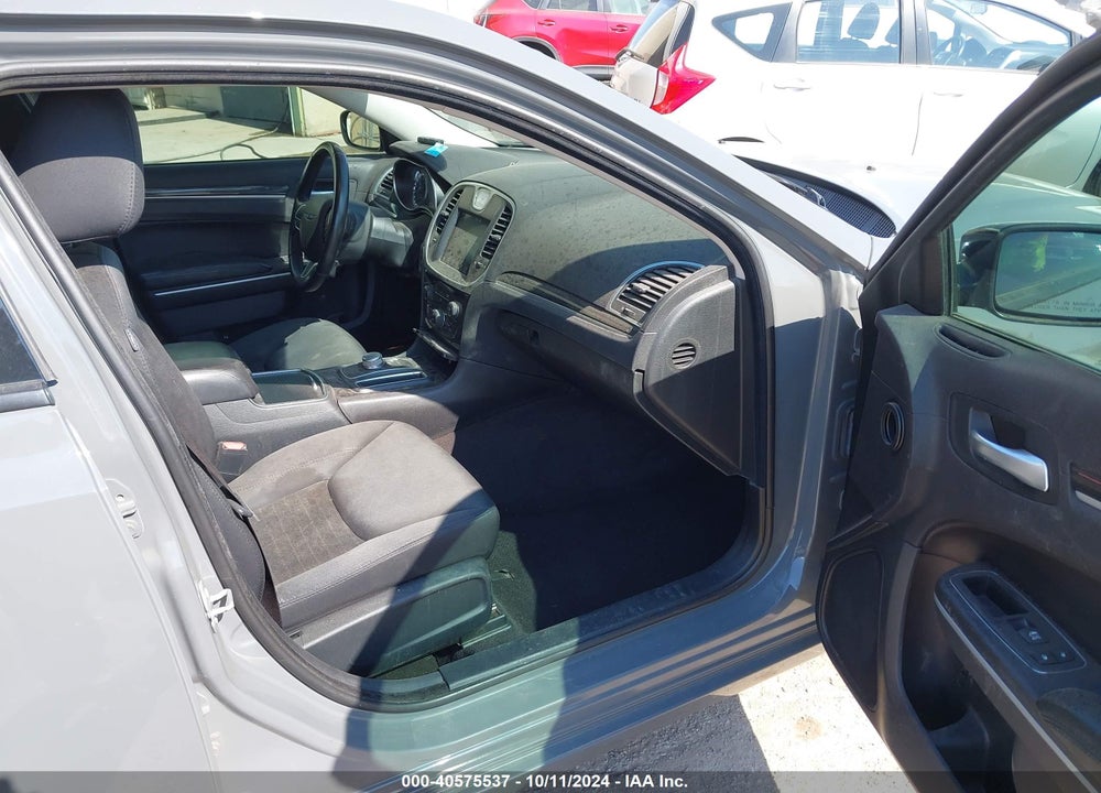 2018 CHRYSLER 300 VIN: 2C3CCAAG2JH320119