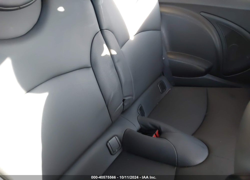 2013 MINI HARDTOP COOPER VIN: WMWSU3C59DT681024