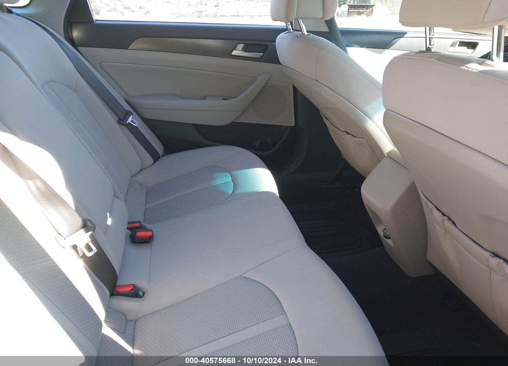 2016 HYUNDAI SONATA VIN: 5NPE34AF2GH409797