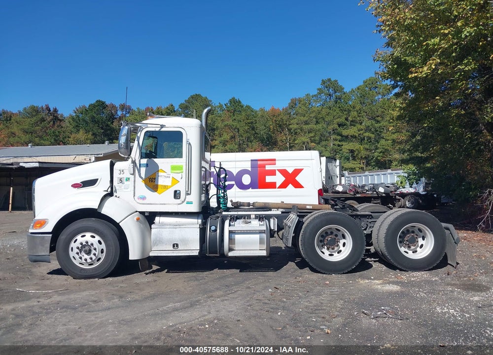 2012 PETERBILT 384 VIN: 1XPVDP9X0CD168218
