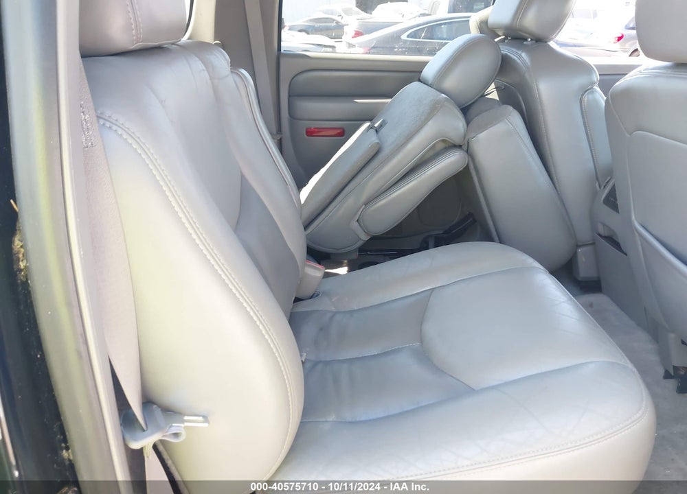 2005 GMC YUKON XL 1500 DENALI VIN: 1GKFK66U95J235665