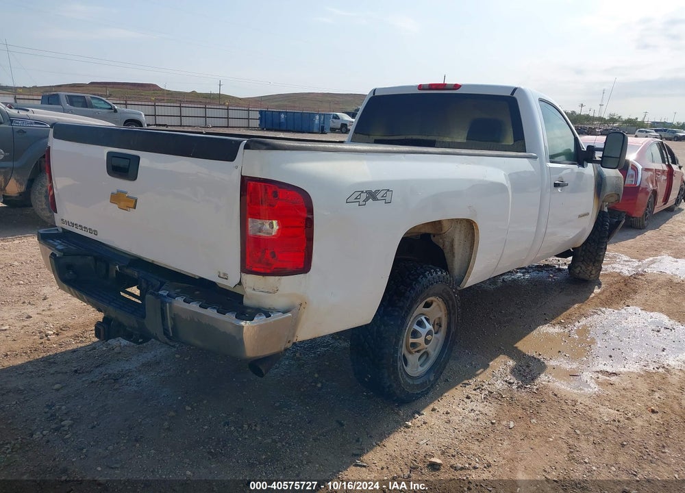 2011 CHEVROLET SILVERADO 2500HD WORK TRUCK VIN: 1GC0KVCG6BZ334323