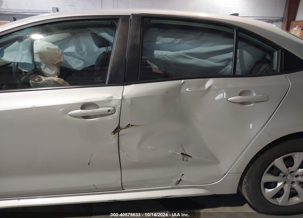 2020 TOYOTA COROLLA LE VIN: 5YFEPRAE0LP081379