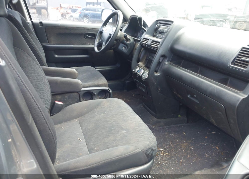 2006 HONDA CR-V LX VIN: JHLRD68556C008958
