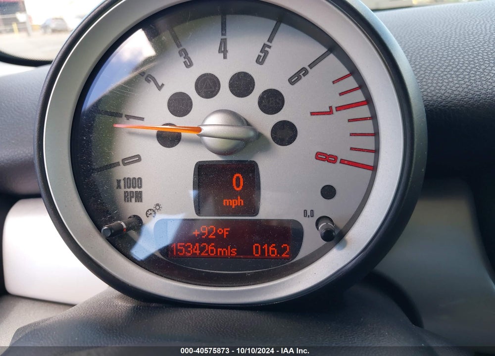 2009 MINI COOPER S VIN: WMWMF73559TT94667