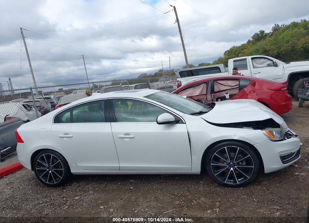 2016 VOLVO S60 T5 DRIVE-E PREMIER VIN: YV126MFK3G2408721